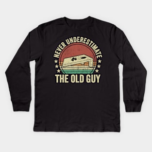 Never Underestimate The Old Guy Cornhole Player Kids Long Sleeve T-Shirt